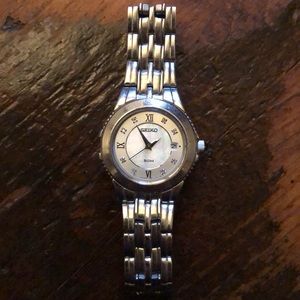 ▫️SEIKO 50M watch